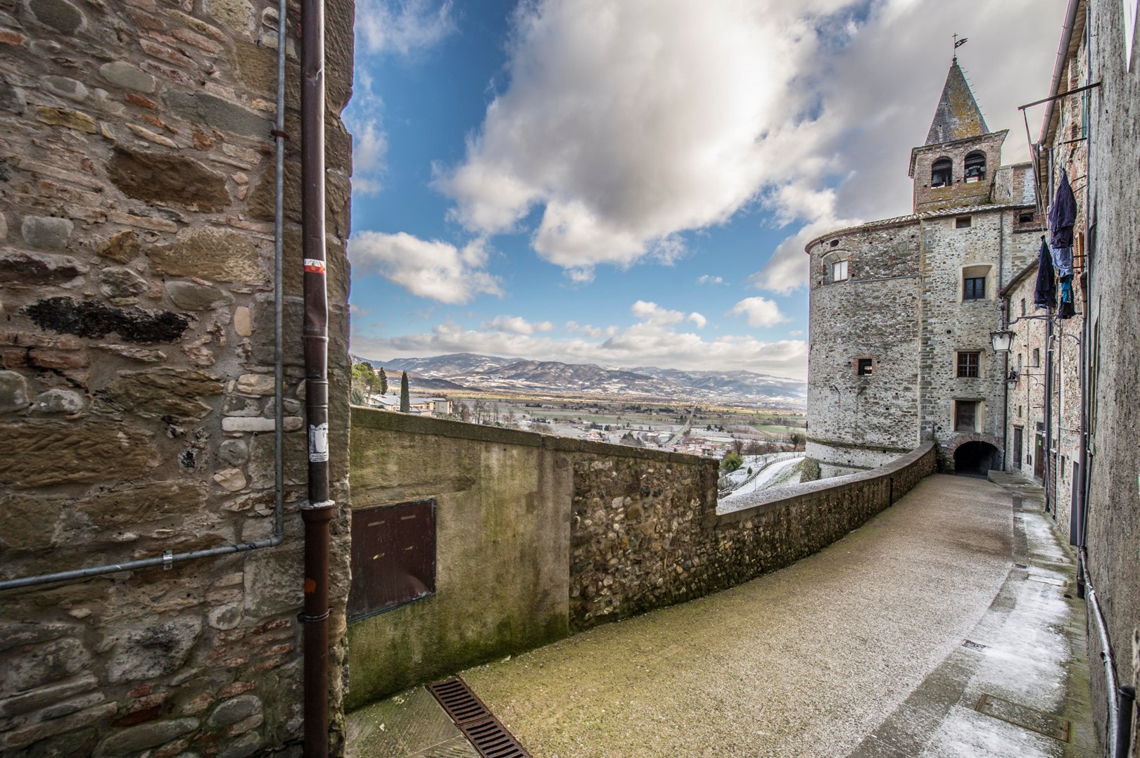 HISTORICAL CENTRE PROPERTY FOR SALE ITALY